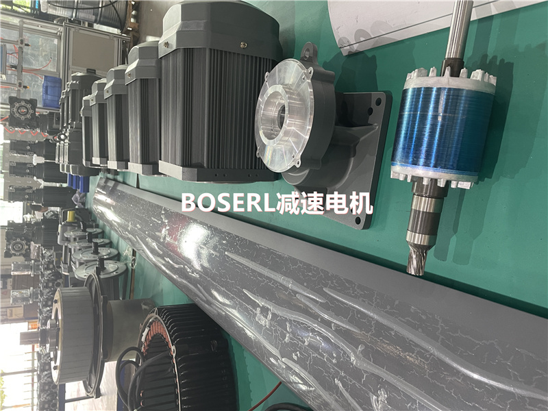 1690946698218306.jpg 齒輪減速機加電機